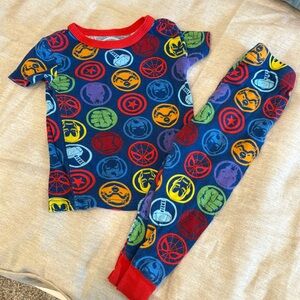 Boys Marvel pajamas, size 3T UC
